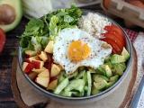 Ricetta Buddha bowl vegetariano - un'insalata equilibrata e colorata