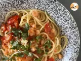 Ricetta Spaghetti con gamberetti e pomodorini, la ricetta veloce di un primo piatto gustoso