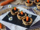 Ricetta Cookie cups al cioccolato con carote di pasta di mandorla