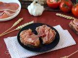 Ricetta Bruschetta con prosciutto crudo e pomodoro