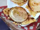 Ricetta Chips croccanti di cipolla e parmigiano: lo snack sfizioso fatto in casa
