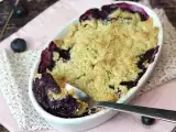 Ricetta Crumble di mirtilli e mandorle: ricetta facile del dolce croccante e succoso con frutti rossi