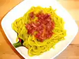 Ricetta Spaghetti alla chitarra con crema di cavoletti di bruxelles e briciole di pancetta coppata