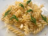 Ricetta Fusilli al taleggio, barbe di finocchi e sesamo