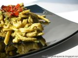 Ricetta Tagliatelle al pesto di menta con nocciole, mandarino e pomodorini confit