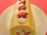 Ricetta Rotolo di pasta biscotto con ricotta e fragole