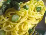 Ricetta Spaghetti alla chitarra con asparagi, robiola e erba cipollina