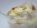 Ricetta Yogurt greco con miele e pinoli tostati