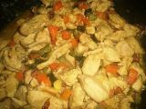 Ricetta Pollo saltato nel wok con verdure e mandorle