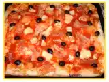 Ricetta Pizza in ciotola tupperware: per chi non sa fare la pizza!