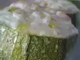 Ricetta Zucchine tonde ripiene d'insalata calda di orzo e gamberi