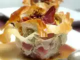 Ricetta Fiore di fichi e prosciutto in pasta fillo e salsa al vino rosso