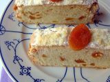 Ricetta Cake di albumi con mandorle e albicocche secche