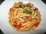 Ricetta Maccheroncini con funghi porcini, pollo, rucola e pomodorini e foto ... marine!