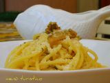 Ricetta Spaghetti allo zafferano con zucchine e pistacchi di bronte (recipe also in english)