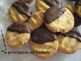 Ricetta Biscotti all'arancia ricoperti di cioccolato