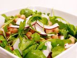 Ricetta Insalata di ceci, scaglie di cocco e rucola