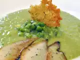 Ricetta Vellutata di piselli e cavoletti, cialda di miglio, pere caramella