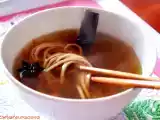 Ricetta Zuppa di noodles con pollo, anice stellato, cannella e zenzero