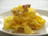 Ricetta Pappardelle al burro salato e tartufo nero.