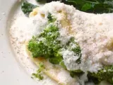 Ricetta Omelette con broccoli e crema leggera al parmigiano