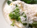 Ricetta Omelette con broccoli e crema leggera al parmigiano