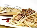 Ricetta Spaghetti al ragù d'anatra con riduzione di vino rosso