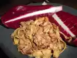 Ricetta Tagliatelle ai funghi con salsiccia radicchio e noci
