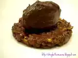 Ricetta Croccante al pralinato con quenelles di crema inglese al cioccolato: da leccarsi le dita!