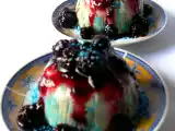 Ricetta Semifreddo con salsa ai mirtilli