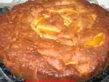 Ricetta Torta 7 vasetti alle pesche sciroppate e amaretti: il dolce veloce dal gusto tradizionale
