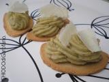 Ricetta Crostini alla crema di fagioli e pesto