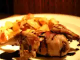 Ricetta Involtini di petto di quaglia e cosce arrosto con salsa al vino rosso