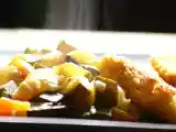Ricetta Filetti di persico in crosta di farina gialla con zucchine e carote allo zafferano