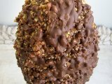 Ricetta Uovo di pasqua con granella di nocciole