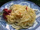 Ricetta Spaghetti aglio olio e peperoncino rugiati's style