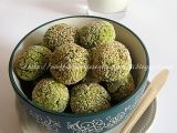 Ricetta Polpette di piselli al sesamo con salsa di yogurt alla menta