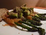 Ricetta Involtini di salmone e asparagi con salsa di avocado