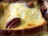 Ricetta Pudding di pane alle banane, cioccolato e noci pecan
