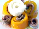 Ricetta Roselline di peperoni gialli con acciughe e mozzarella