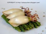 Ricetta Calamari ripieni su zattera di asparagi