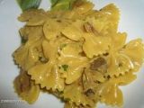 Ricetta Farfalle con funghi secchi e zafferano