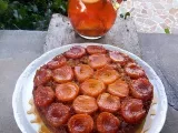 Ricetta Merenda estiva: torta rovesciata di albicocche e tè freddo alla frutta e vaniglia