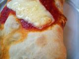 Ricetta Calzone e pizza con il cornicione ripieno di ricotta