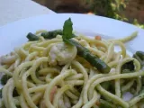 Ricetta Scialatielli con asparagi, gamberi e menta