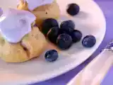 Ricetta Bignè al curd di mirtillo e glassa alla viola