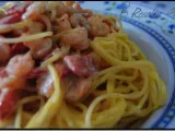 Ricetta Spaghetti dorati con gamberetti e peperoni