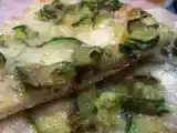 Ricetta Pizza con zucchine e cipolle