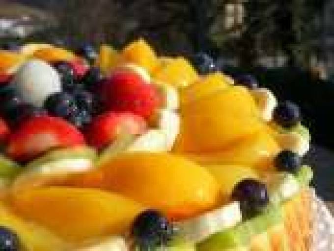 TORTA ALLA FRUTTA CON CREMA AL MASCARPONE E LATTE CONDENSATO