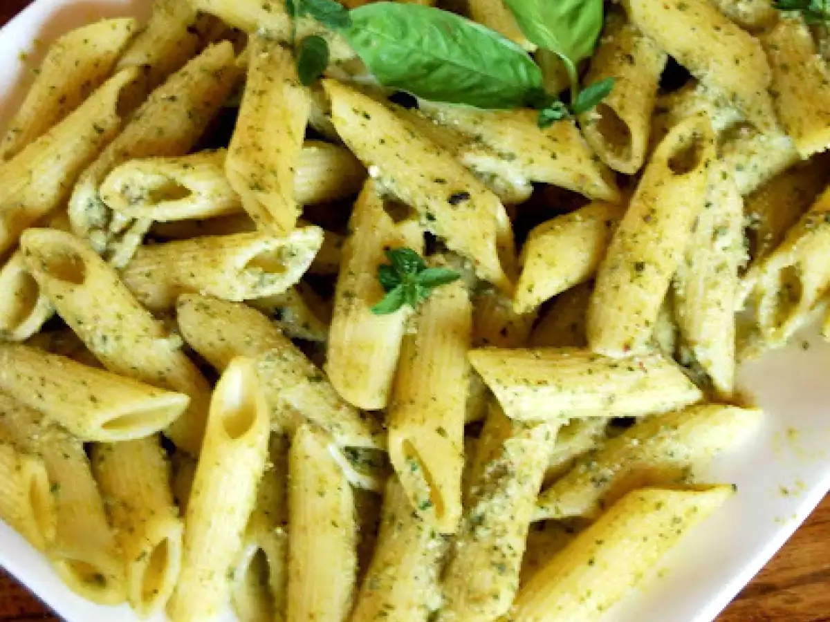 Ricetta Mezzepenne con pesto superveloce di zucchine